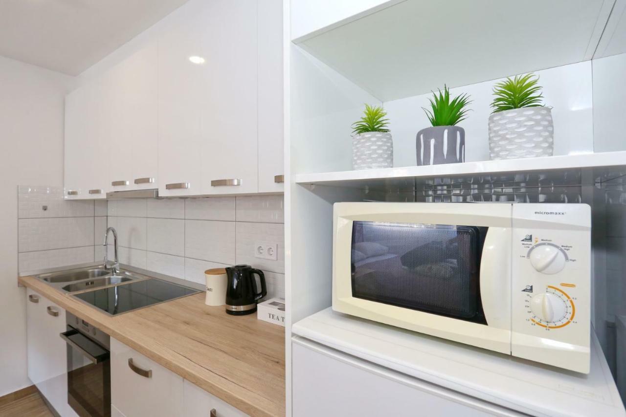 Two New Apartments By The Town Center Задар Екстериор снимка