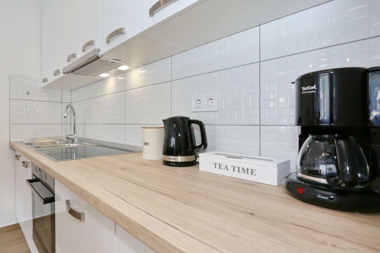 Two New Apartments By The Town Center Задар Екстериор снимка