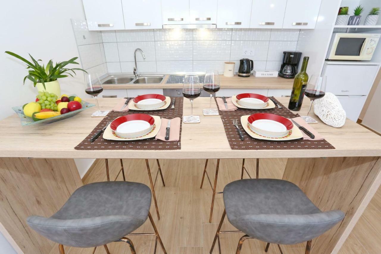 Two New Apartments By The Town Center Задар Екстериор снимка